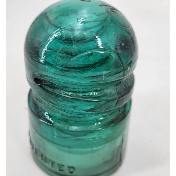 Brookfield CD 147 Spiral Groove Green Aqua Glass Insulator with Peg - Picture 7 of 10